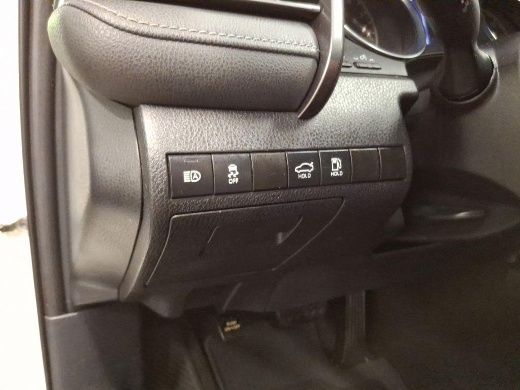 used 2019 Toyota Camry car, priced at $19,274