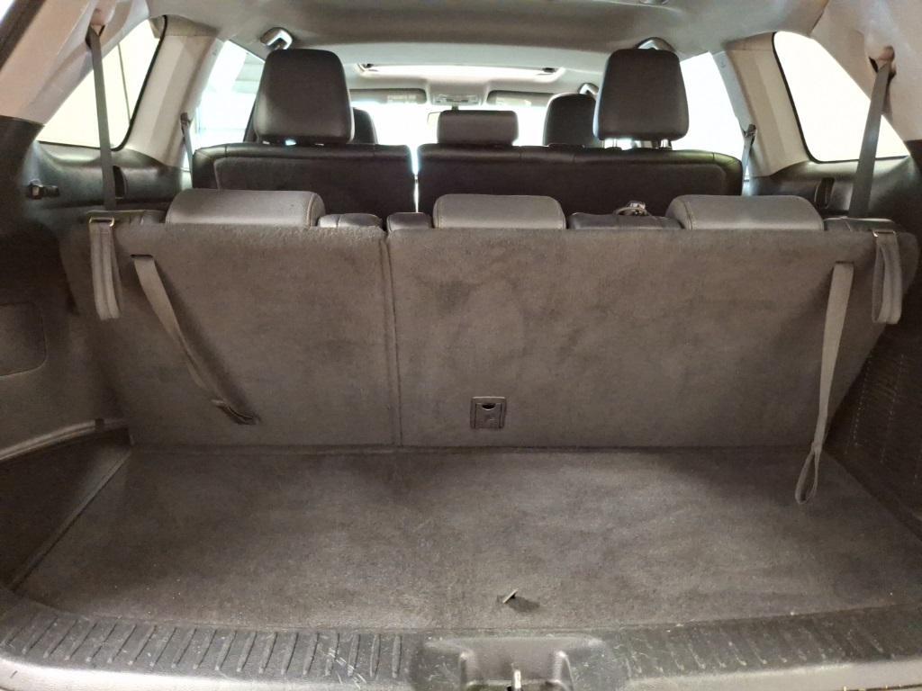 used 2015 Toyota Highlander car, priced at $11,425