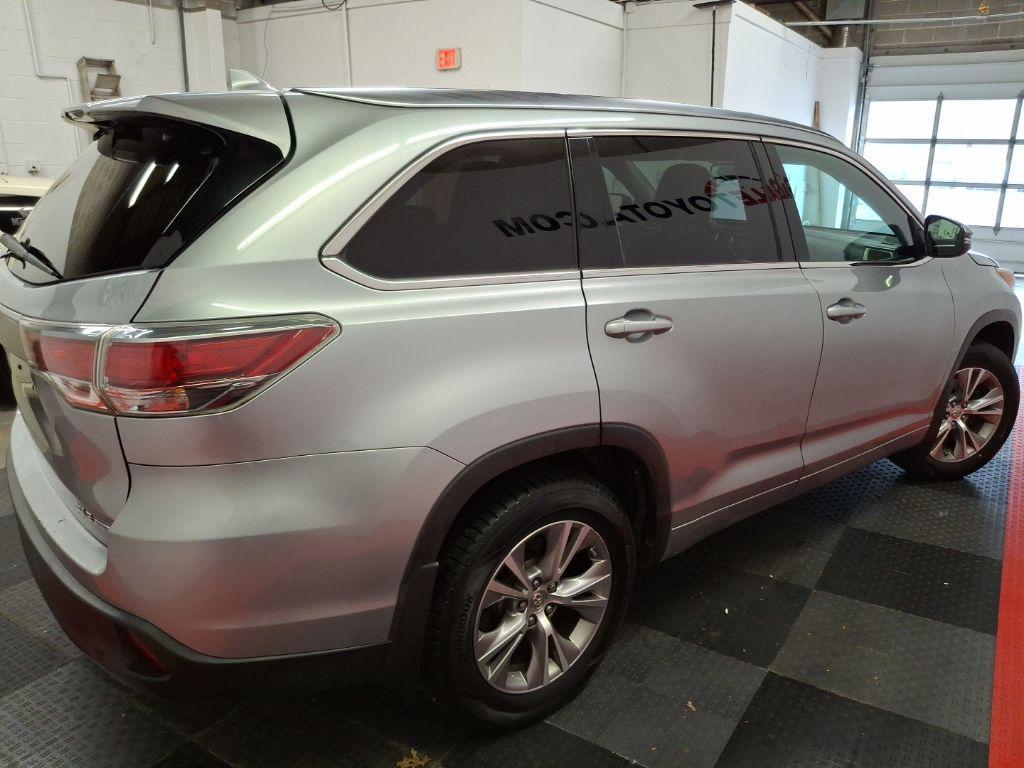 used 2015 Toyota Highlander car, priced at $11,025