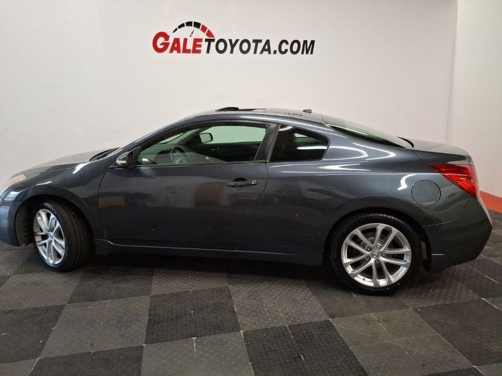 used 2009 Nissan Altima car, priced at $8,325
