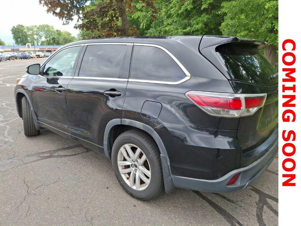 used 2015 Toyota Highlander car, priced at $17,648