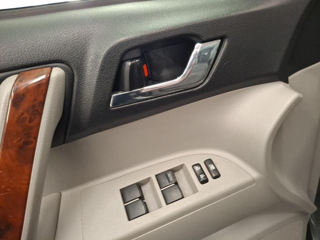 used 2012 Toyota Highlander car, priced at $11,025