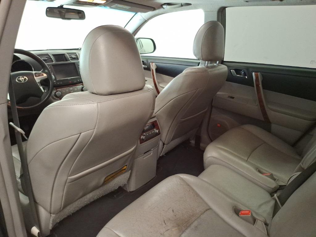 used 2012 Toyota Highlander car, priced at $11,025