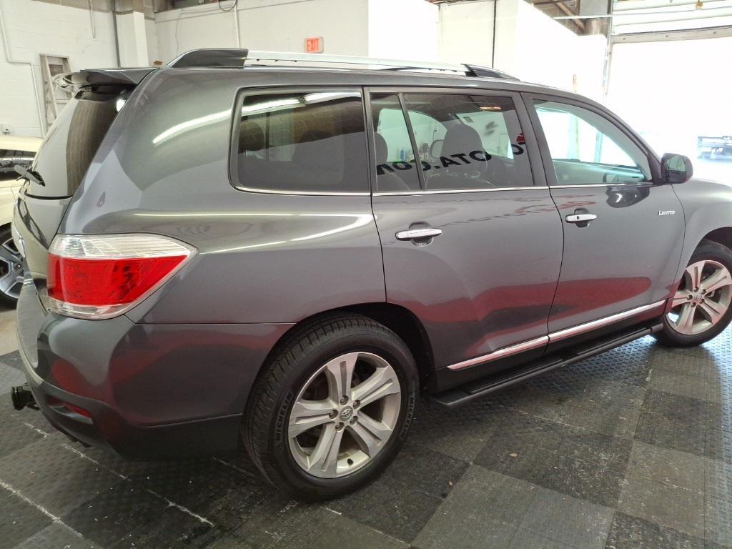 used 2012 Toyota Highlander car, priced at $11,025