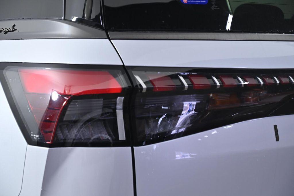 new 2026 INFINITI QX80 car, priced at $100,860