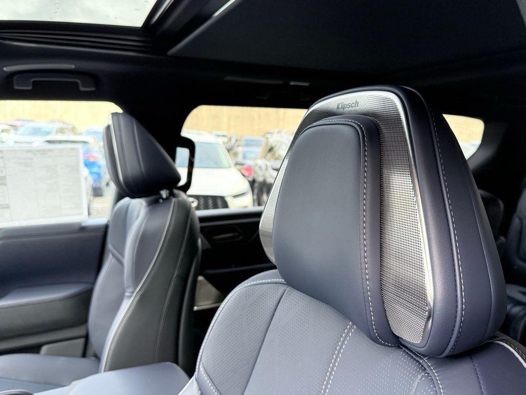 new 2026 INFINITI QX80 car, priced at $91,696