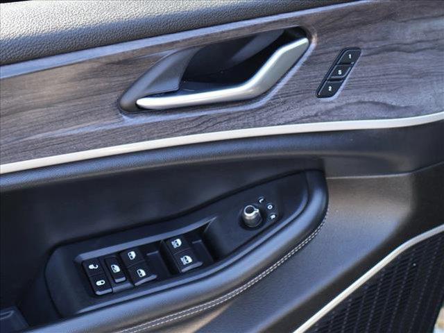 used 2022 Jeep Grand Cherokee car, priced at $28,535