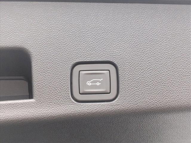 new 2026 Chevrolet Traverse car, priced at $61,315