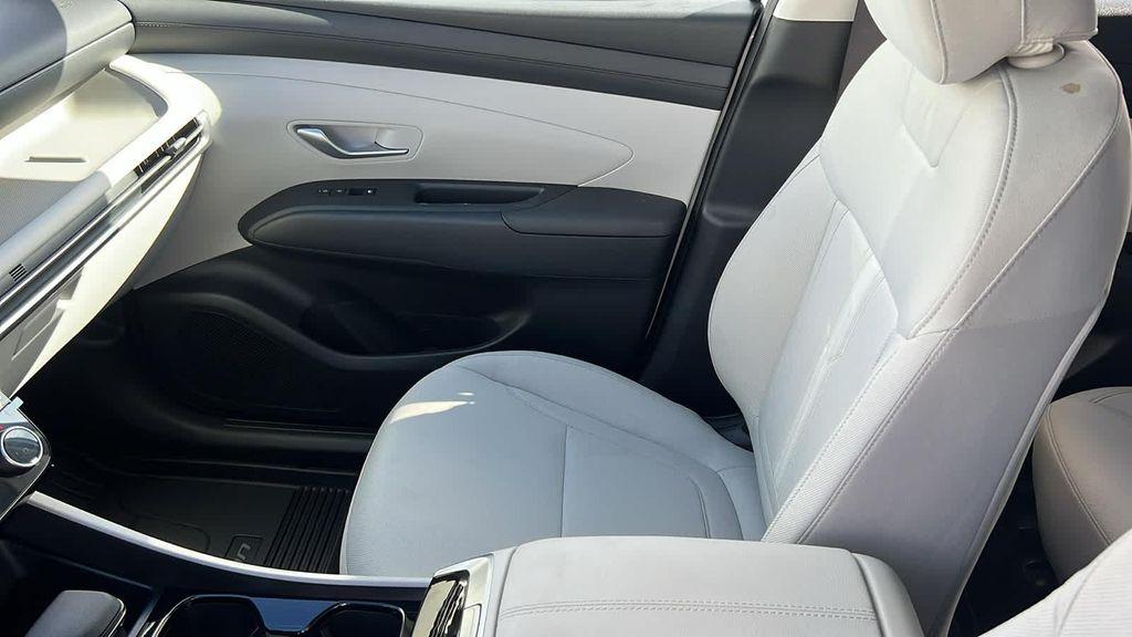 new 2026 Hyundai Tucson car, priced at $35,000