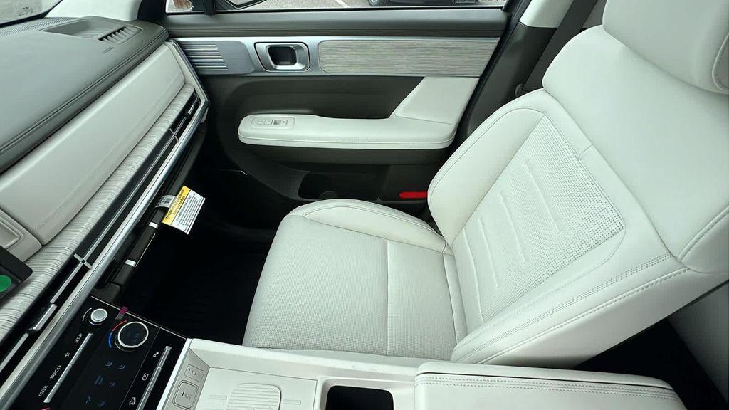 new 2025 Hyundai Santa Fe car, priced at $51,320