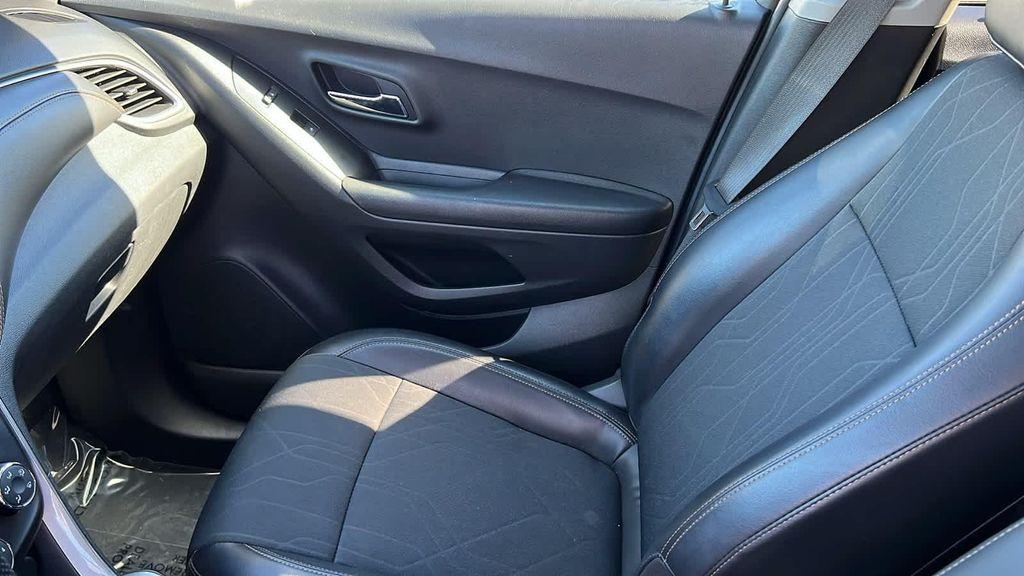 used 2021 Chevrolet Trax car