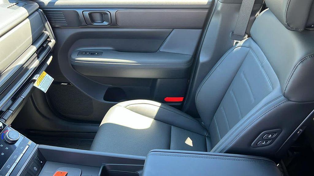 new 2025 Hyundai SANTA FE HEV car, priced at $53,675