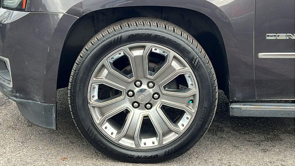 used 2015 GMC Yukon car, priced at $17,848