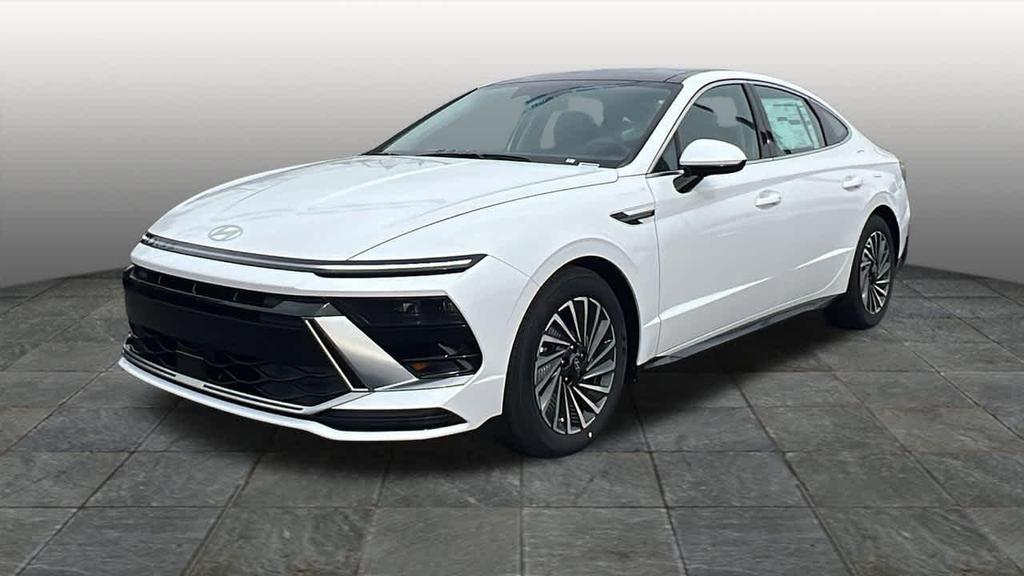 new 2026 Hyundai Sonata Hybrid car, priced at $34,285