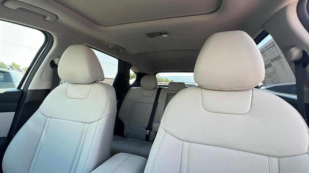 new 2025 Hyundai Tucson car, priced at $37,070