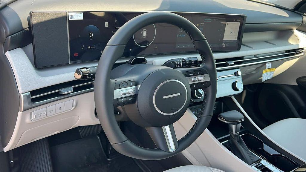 new 2025 Hyundai Tucson car, priced at $37,070