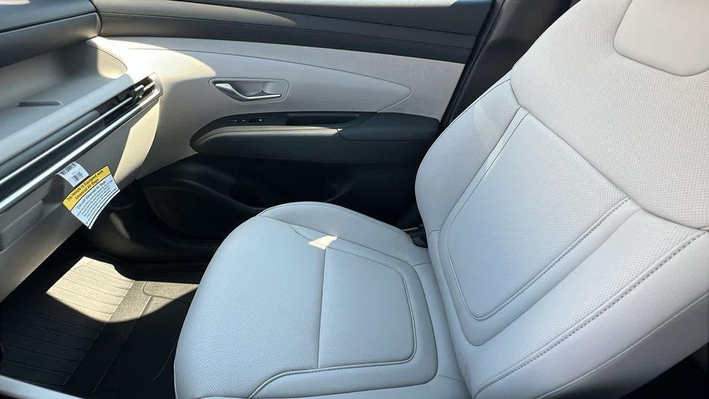 new 2025 Hyundai Tucson car, priced at $37,070