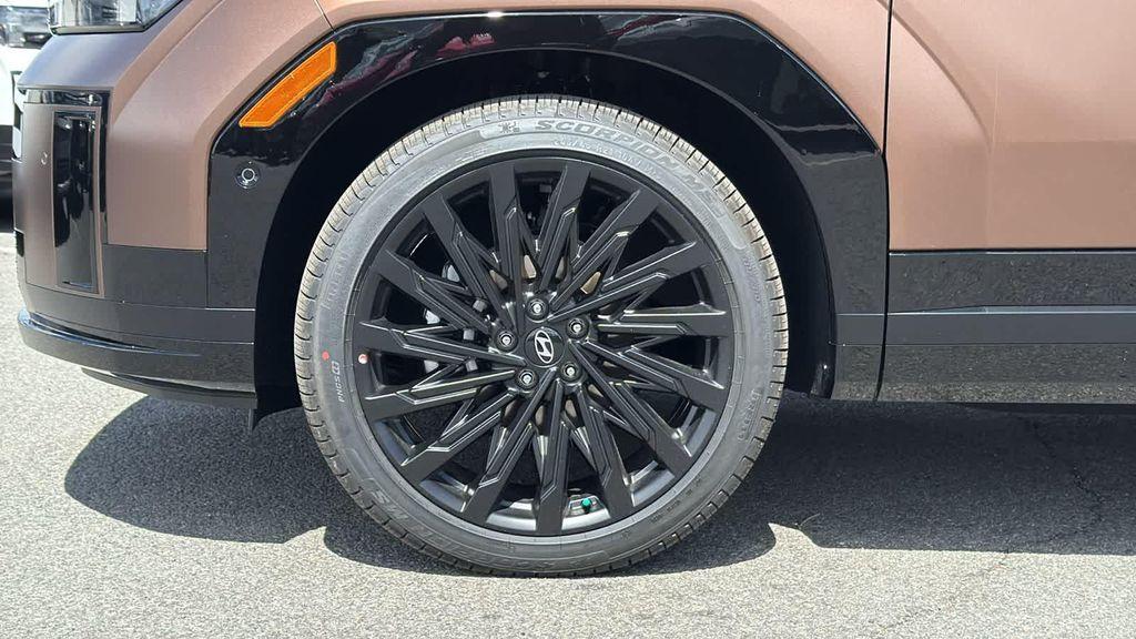 used 2025 Hyundai Santa Fe car, priced at $48,500