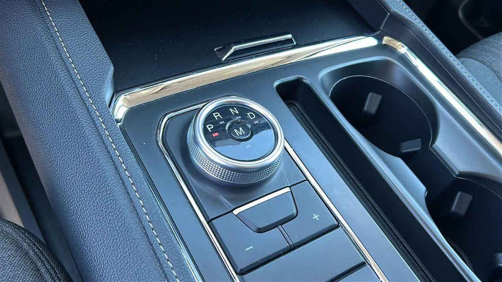 used 2024 Ford Expedition car, priced at $47,503