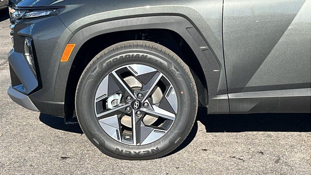 new 2026 Hyundai TUCSON Hybrid car, priced at $36,585