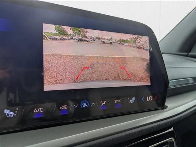 new 2025 Chevrolet Traverse car, priced at $38,300