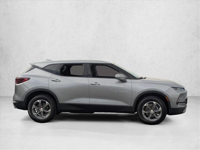 used 2025 Chevrolet Blazer car, priced at $28,299