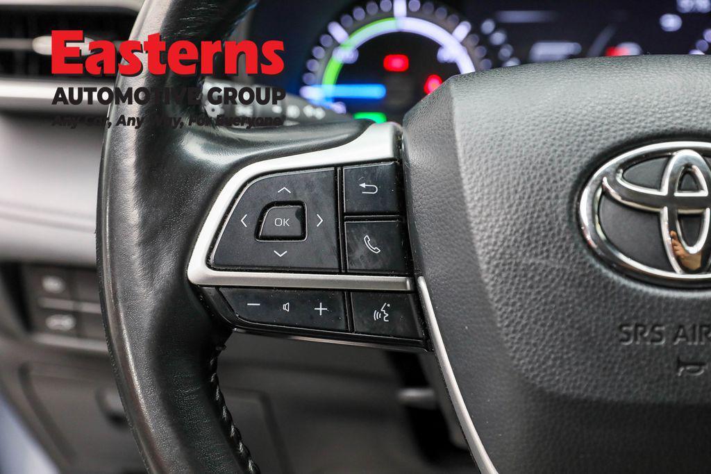 used 2023 Toyota Highlander Hybrid car, priced at $24,950