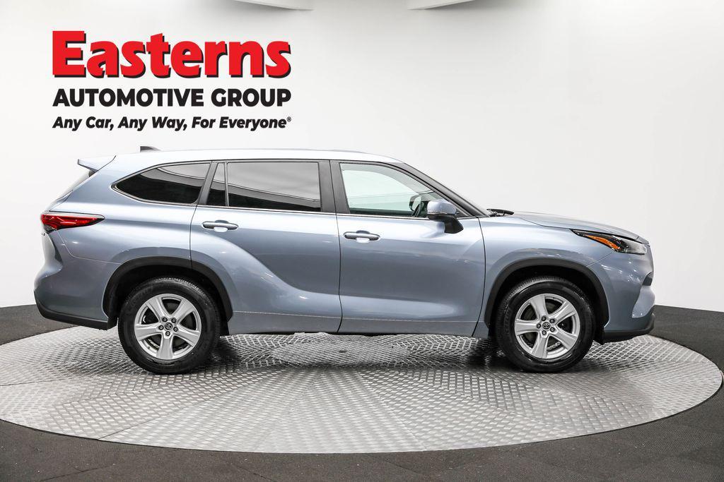 used 2023 Toyota Highlander Hybrid car, priced at $24,950