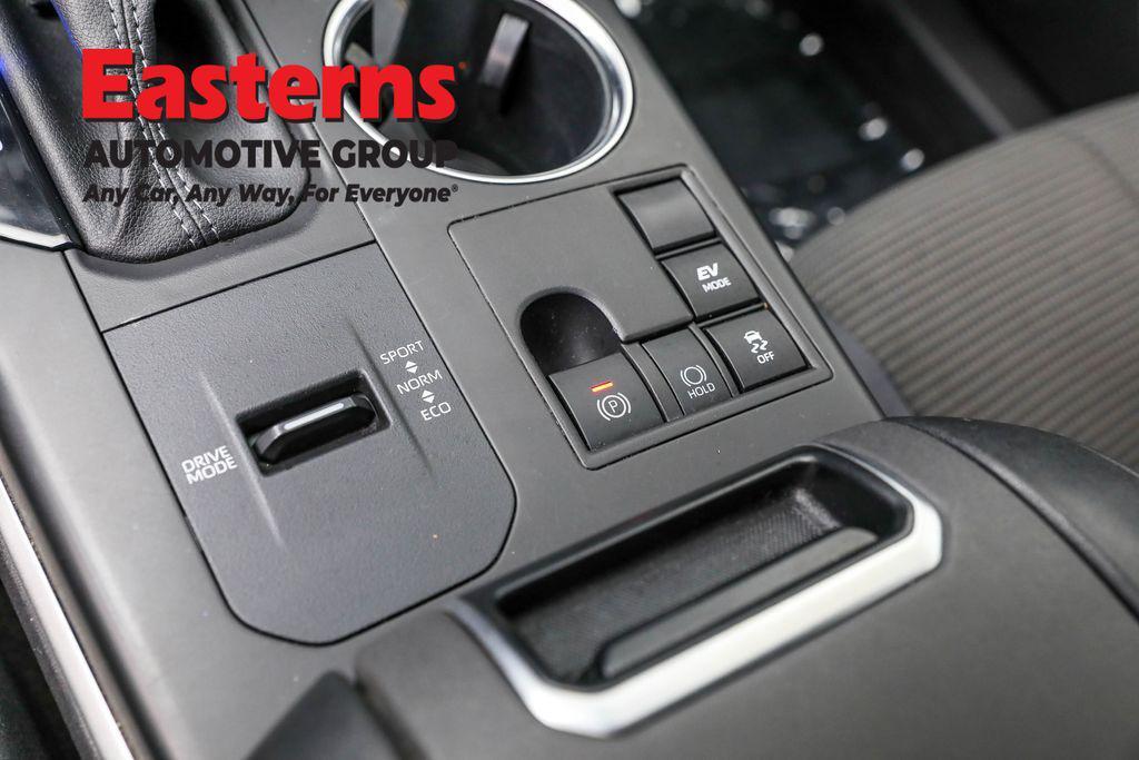 used 2023 Toyota Highlander Hybrid car, priced at $24,950