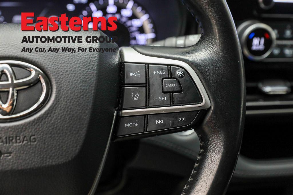 used 2023 Toyota Highlander Hybrid car, priced at $24,950