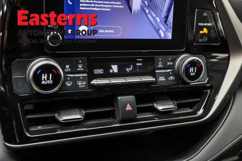 used 2023 Toyota Highlander Hybrid car, priced at $24,950