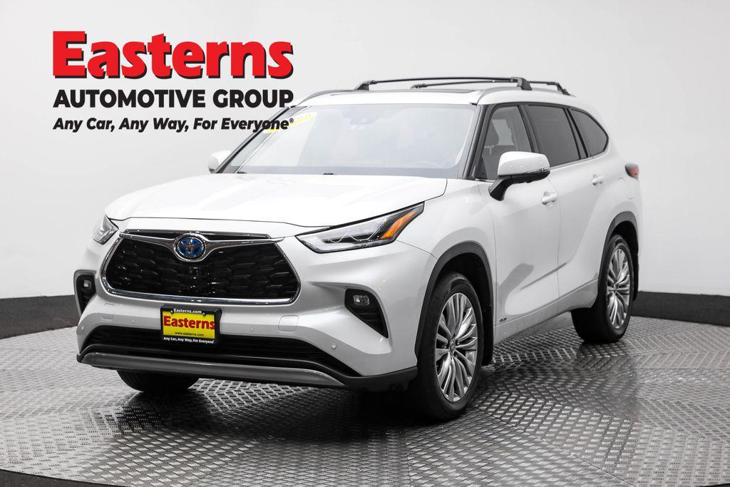 used 2024 Toyota Highlander Hybrid car, priced at $51,950