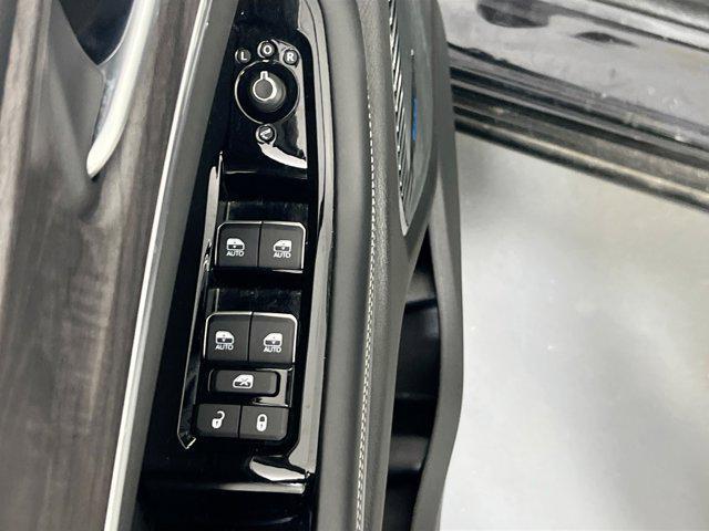 used 2022 Jeep Grand Cherokee car, priced at $37,993