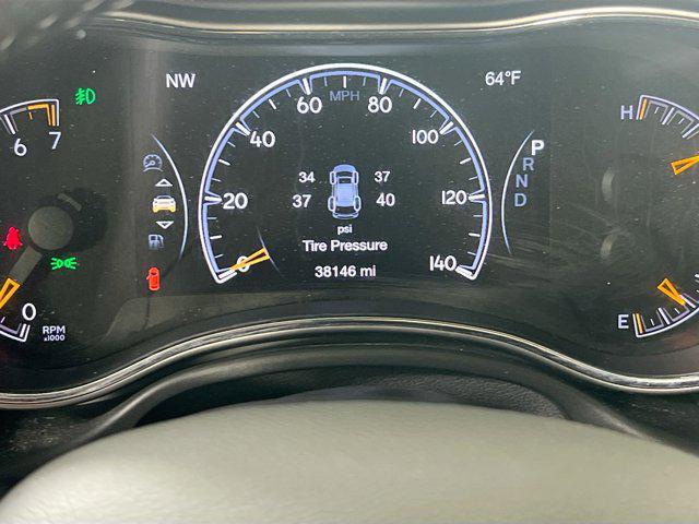 used 2022 Jeep Grand Cherokee car, priced at $24,185