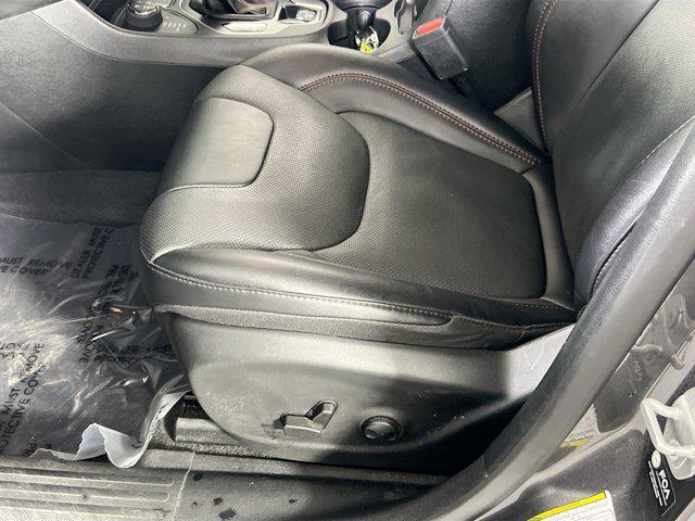 used 2022 Jeep Cherokee car, priced at $24,394
