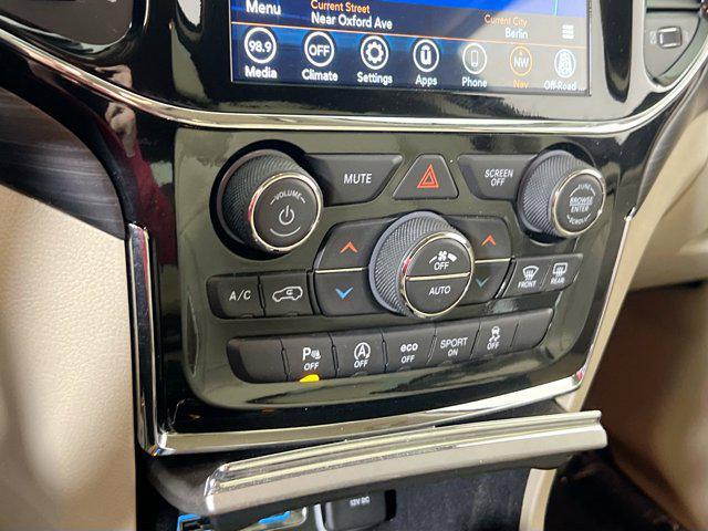 used 2022 Jeep Grand Cherokee car, priced at $24,194