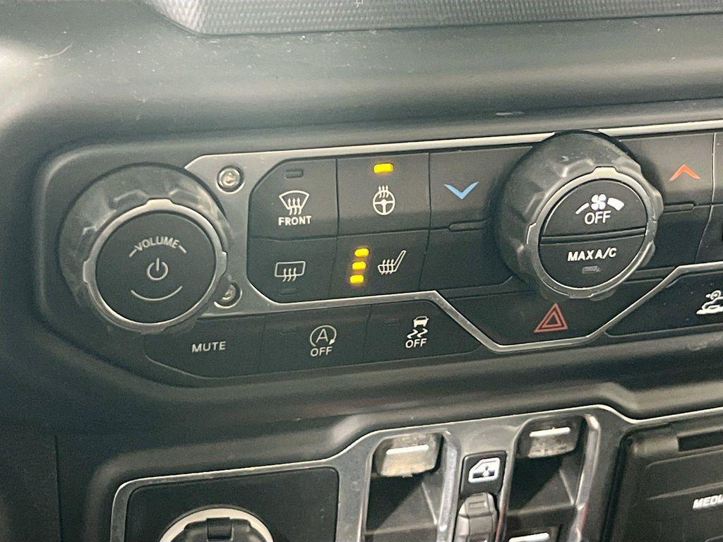 used 2022 Jeep Wrangler Unlimited car, priced at $32,279