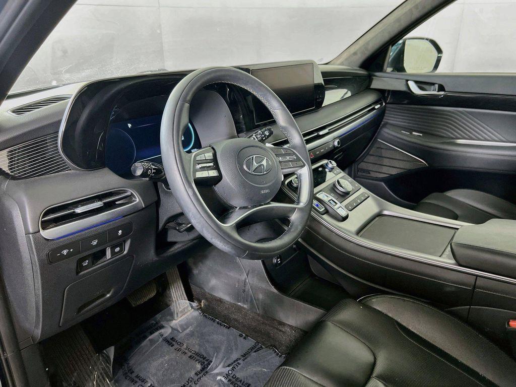 used 2023 Hyundai Palisade car, priced at $40,244