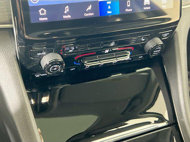 used 2022 Jeep Grand Cherokee car, priced at $28,987