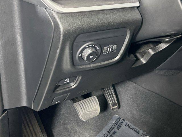 used 2022 Jeep Grand Cherokee car, priced at $28,987