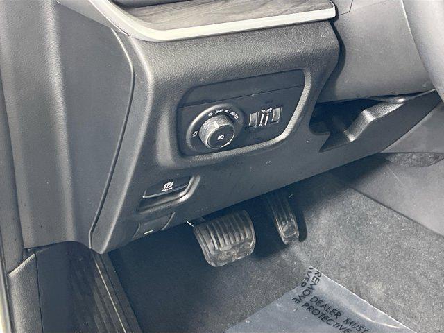 used 2023 Jeep Grand Cherokee car, priced at $35,995