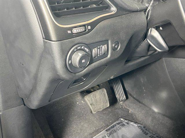 used 2022 Jeep Cherokee car, priced at $24,424