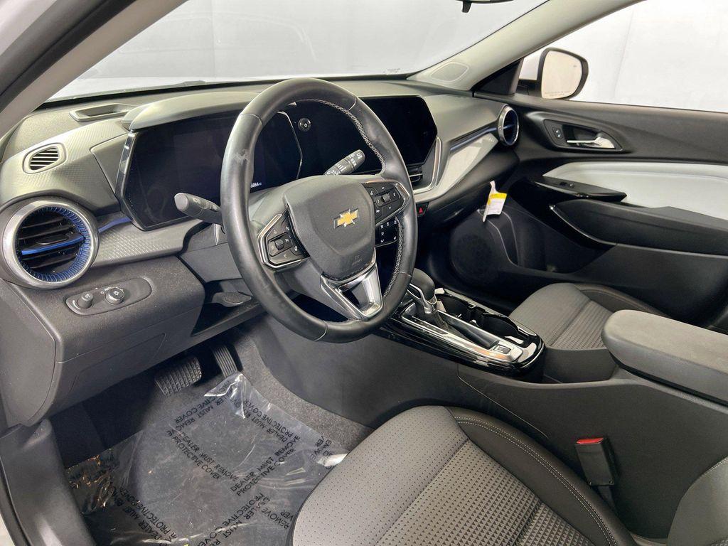 used 2025 Chevrolet Trax car, priced at $25,595
