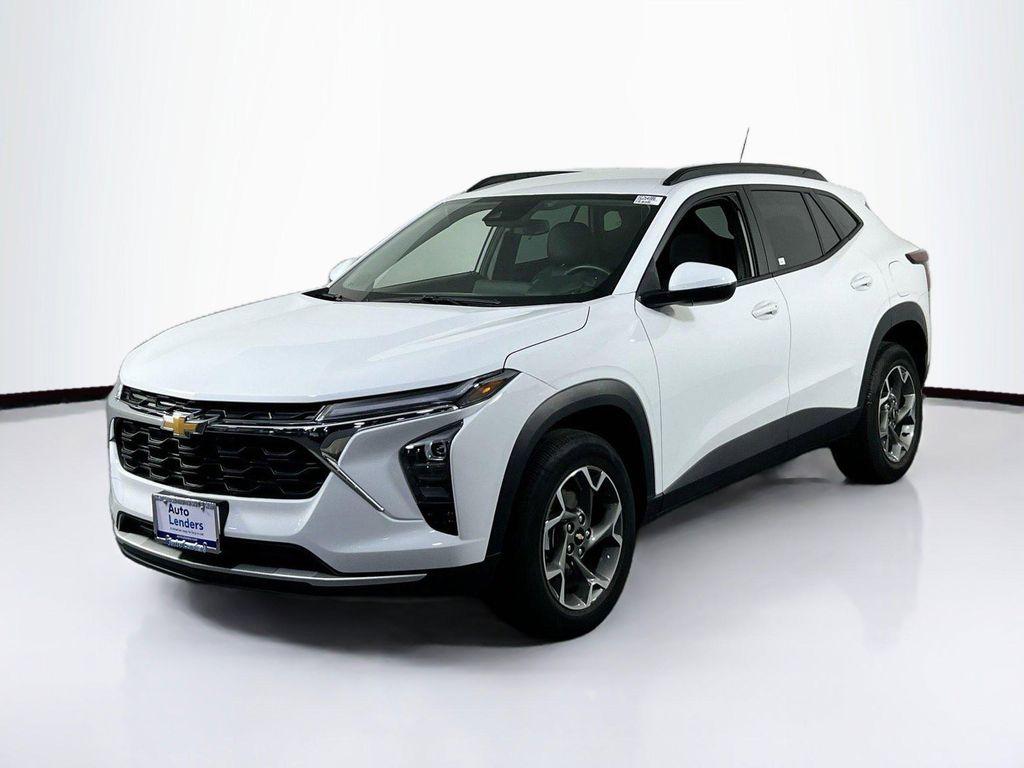 used 2025 Chevrolet Trax car, priced at $25,595