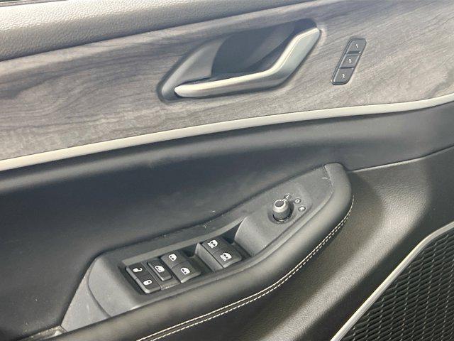 used 2022 Jeep Grand Cherokee car, priced at $30,124