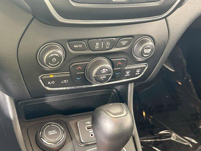 used 2022 Jeep Cherokee car, priced at $21,371