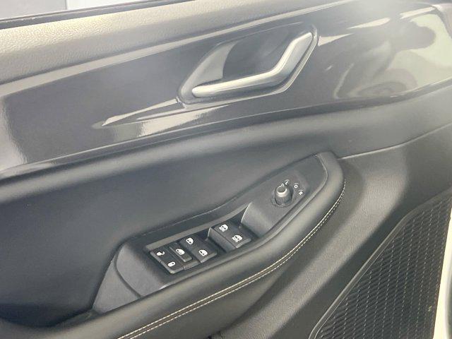 used 2023 Jeep Grand Cherokee car, priced at $30,628