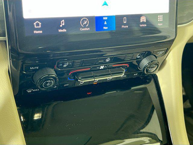 used 2022 Jeep Grand Cherokee car, priced at $31,138