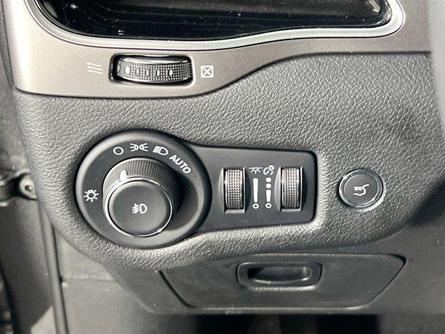 used 2022 Jeep Cherokee car, priced at $22,592