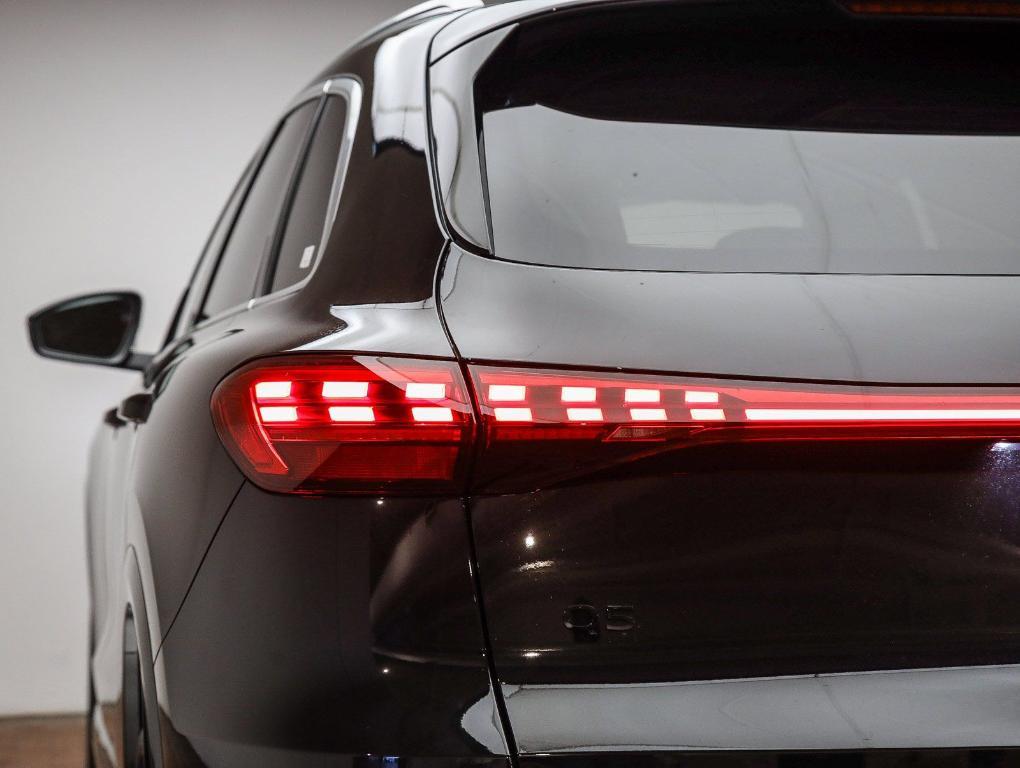 new 2025 Audi Q5 car, priced at $52,737